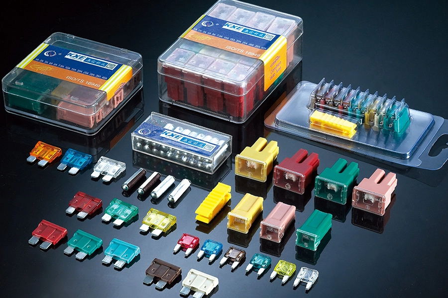 What is the difference between car fuse box and car relay: car electrical protection