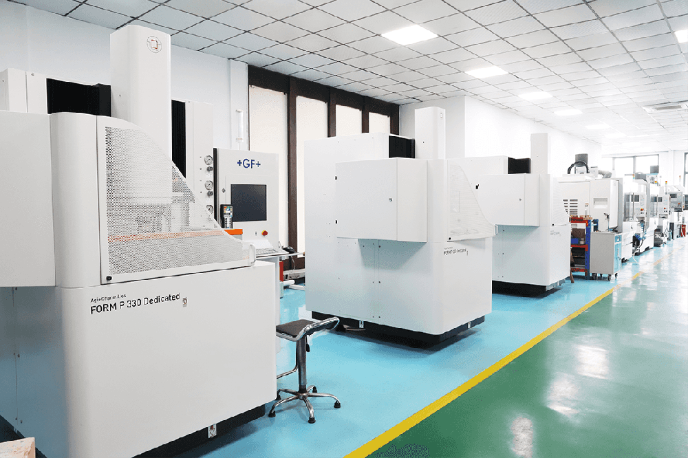 Mold processing workshop